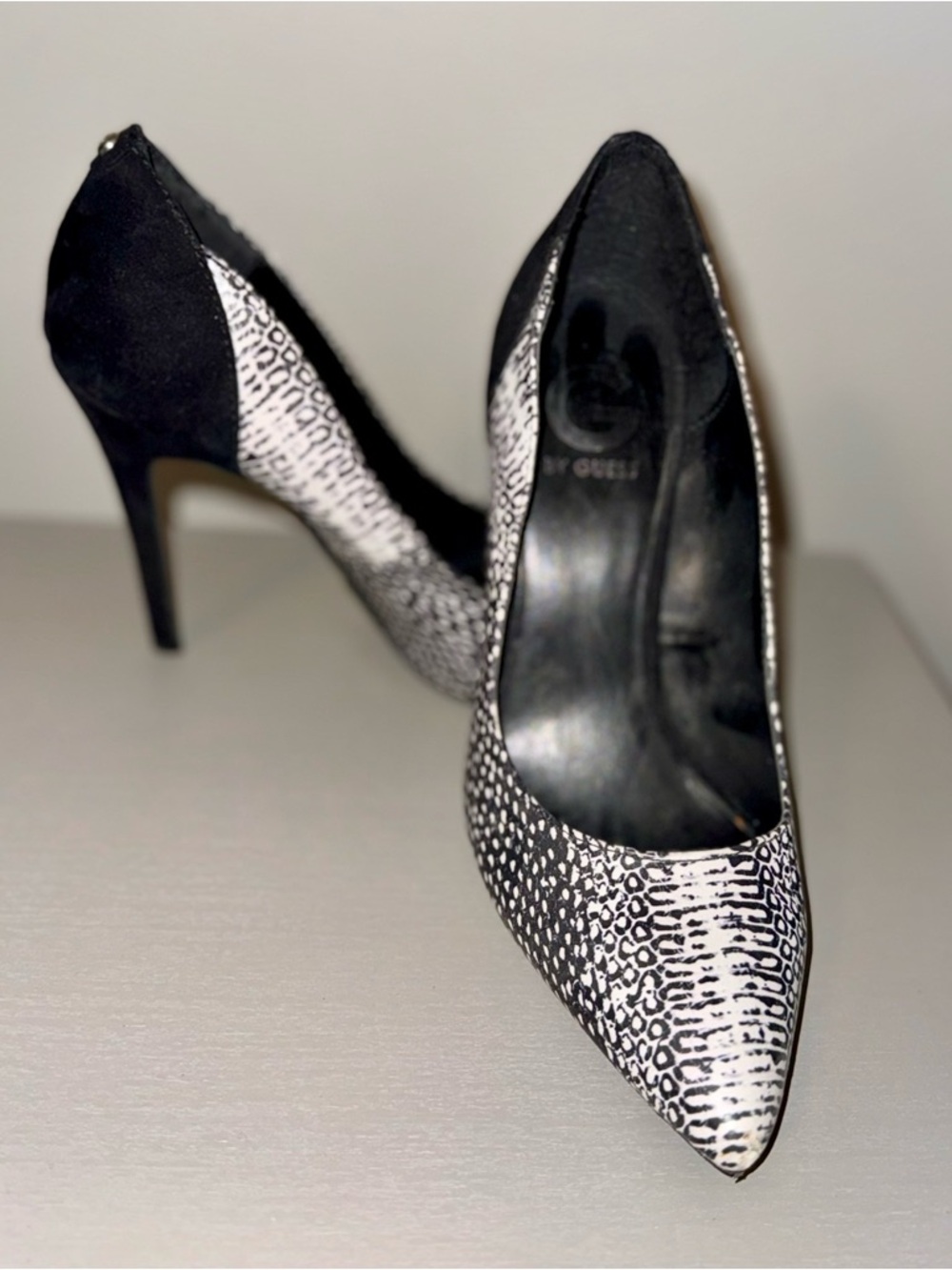 Guess Black and White Animal-Print Pointed Toe Pumps